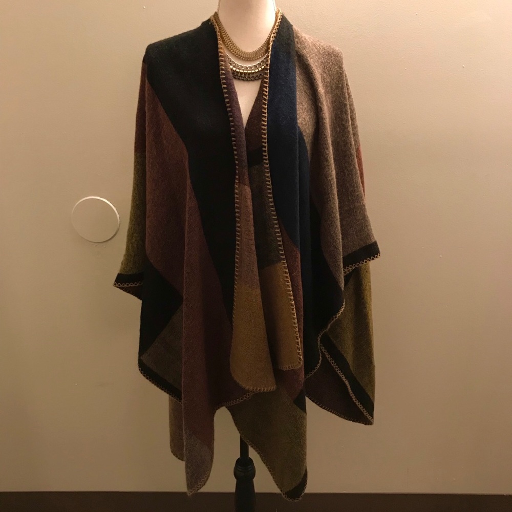 Women poncho.